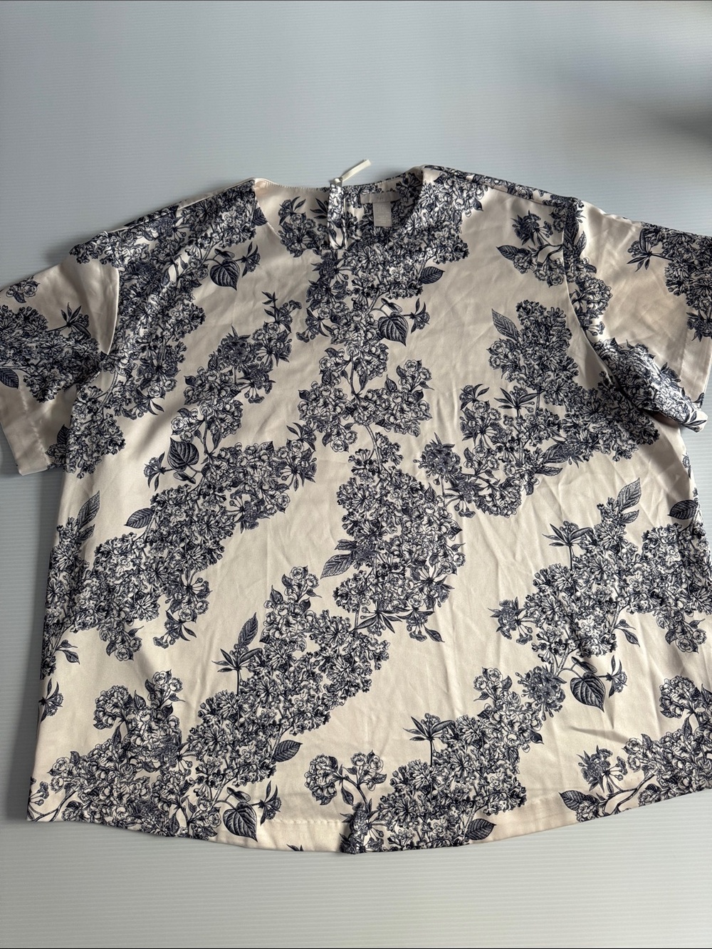 H&M Cream and navy silky smooth and flowy